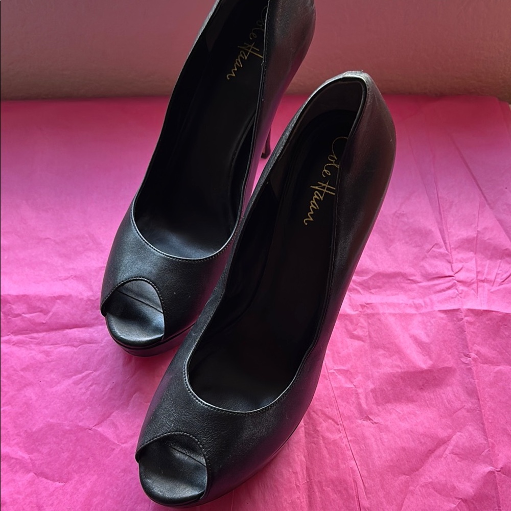 Cole Haan Black Elegant Peep Toe Heels size 10 1/2 B